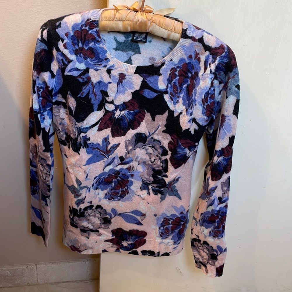 Cashmere sweater